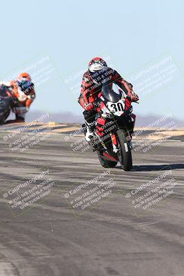 media/Dec-07-2025-CVMA (Sun) [[3e7d2de5dc]]/Race 7-Formula Lightweight Twins Shootout/